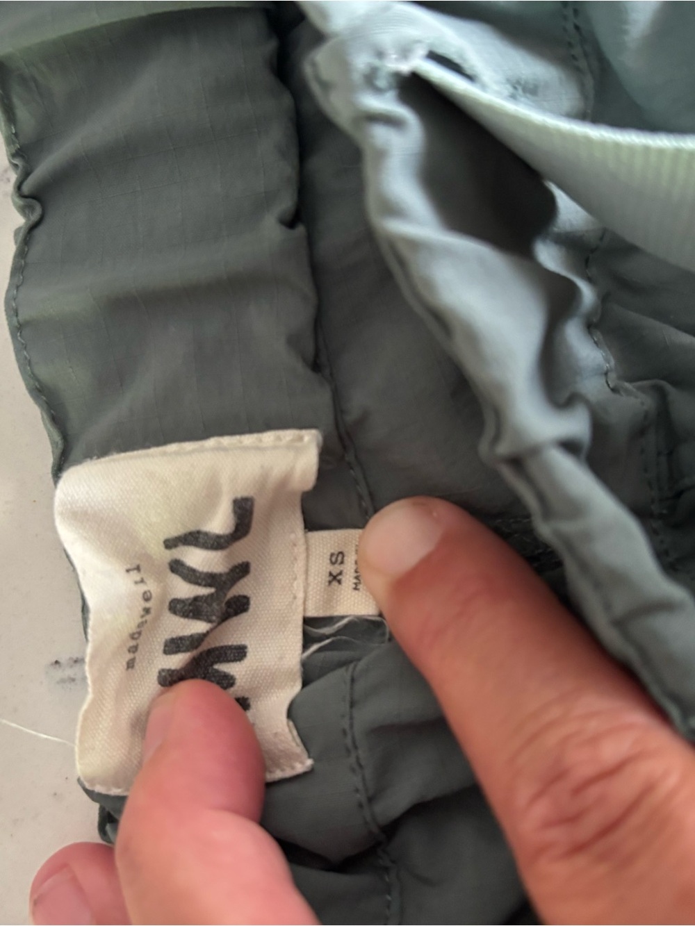 Madewell Olive Green Cargo Shorts with Belt - Picture 4 of 4